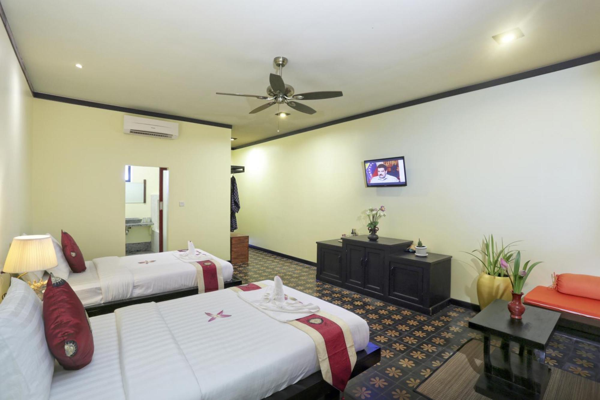 Residence Indochine Suite Sziemreap Szoba fotó