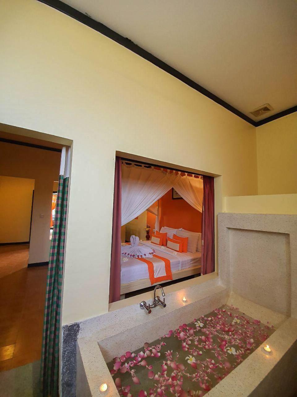 Residence Indochine Suite Sziemreap Szoba fotó