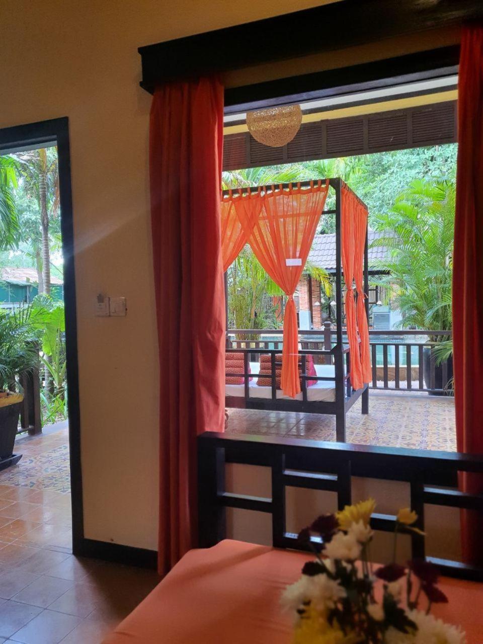Residence Indochine Suite Sziemreap Szoba fotó