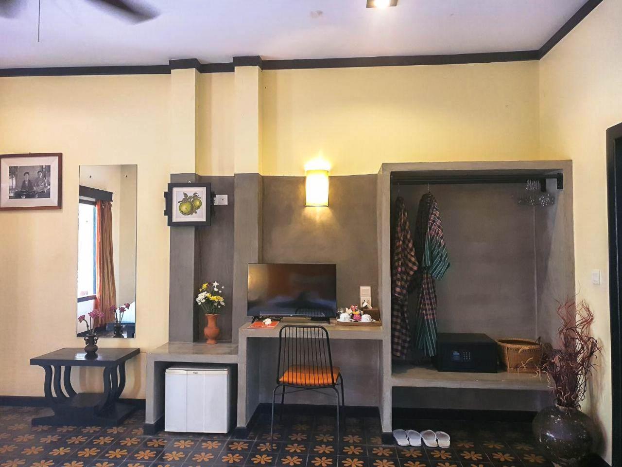 Residence Indochine Suite Sziemreap Szoba fotó